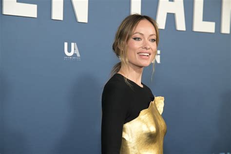 olivia wilde nude|Atriz Olivia Wilde exibe os seios em foto de topless na rede social